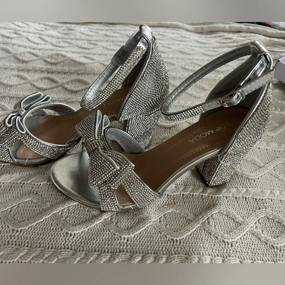 NEW! Top Moda Hannah Crystal Bow Sandal Heel Women’s Size 6.5 - Picture 16 of 16